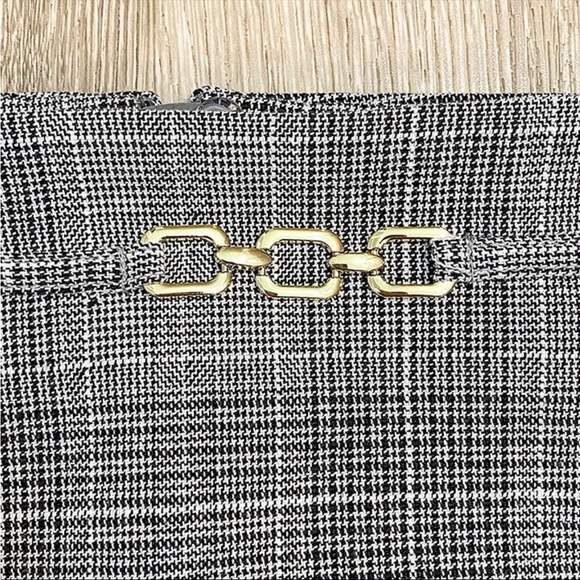 H&M Black and White Plaid Mini Skirt with Chain Detail | Large - Picture 2 of 5